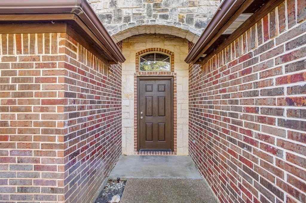 121 Muirfield Dr - Photo 2 of 20