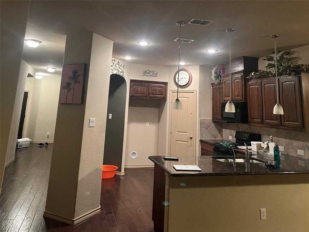 1933 Velarde Road - Photo 6 of 13