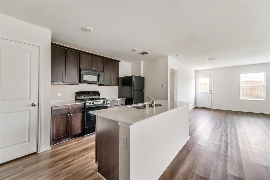 1801 Avery Pointe Drive - Photo 5 of 13