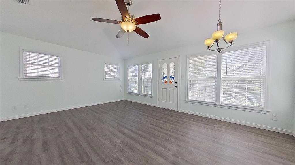 4400 Byrd Drive - Photo 4 of 14