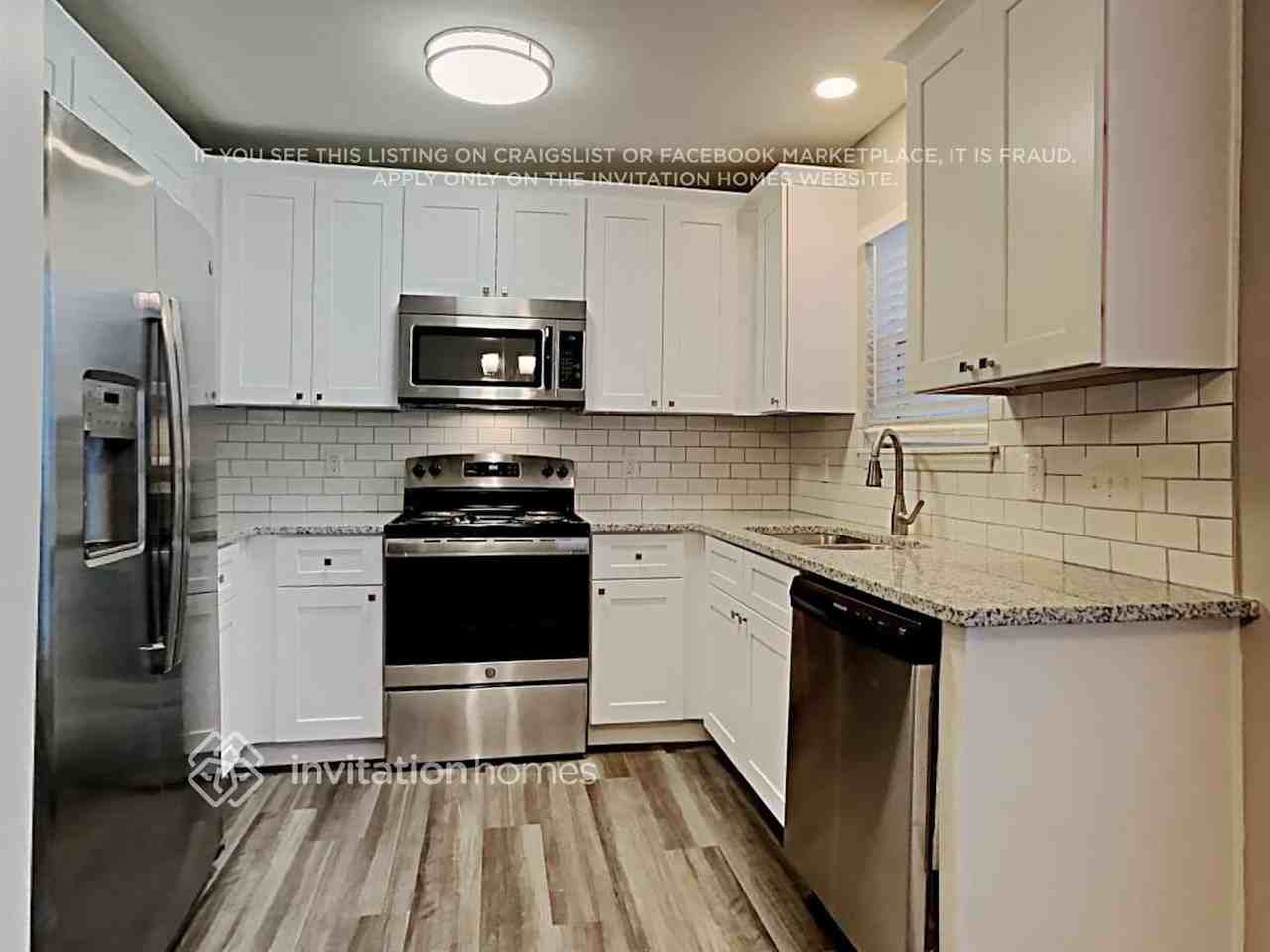 9821 Stephen Thompson Lane - Photo 6 of 17