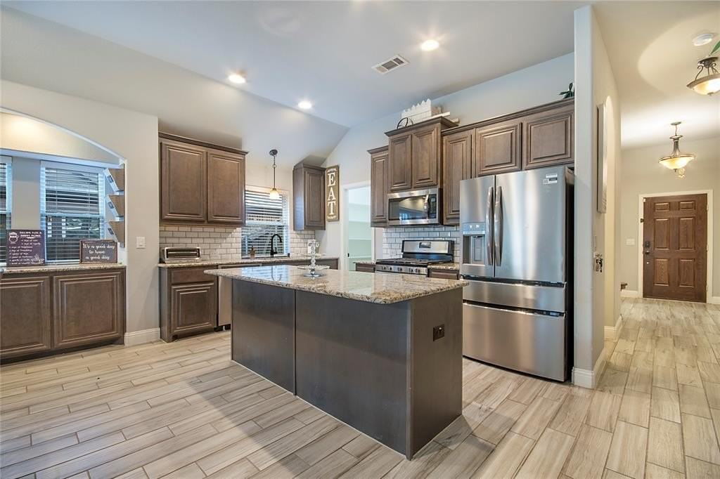 5116 Prospect St - Photo 5 of 23