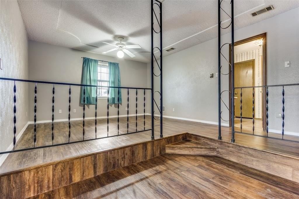 20967 Fm 121 - Photo 3 of 16