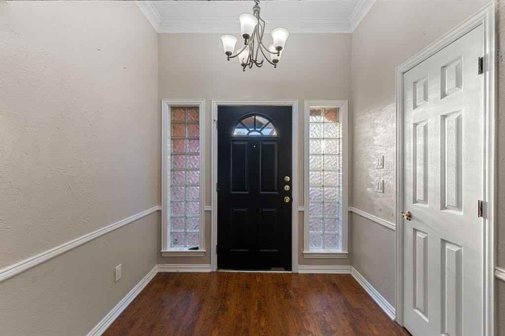 1418 Holley Creek Drive - Photo 4 of 30