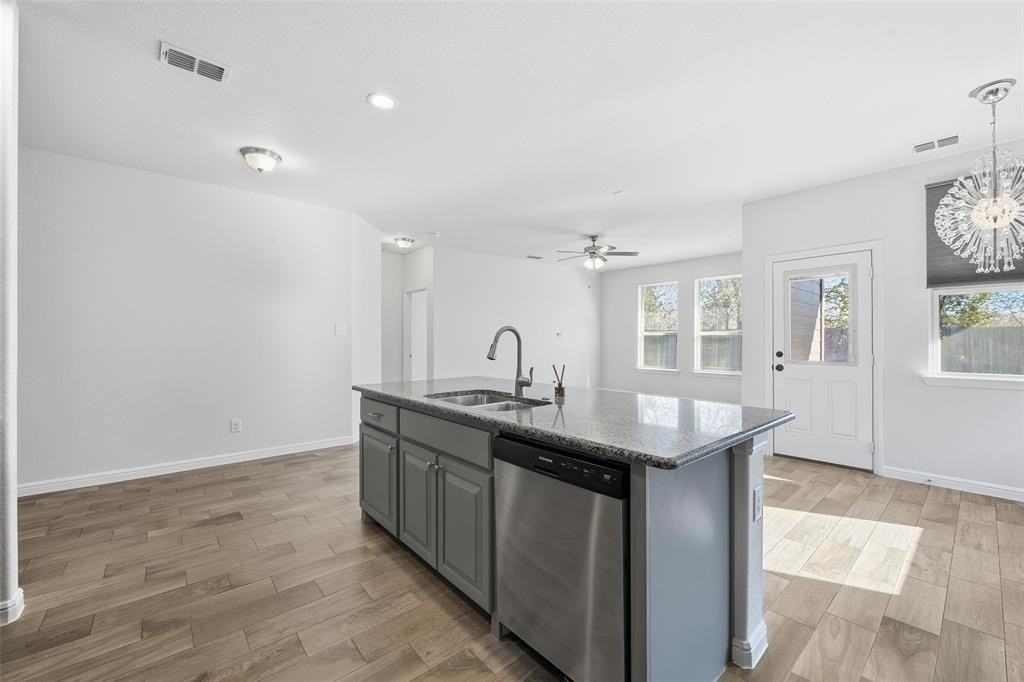 4409 Chickory Court - Photo 6 of 22