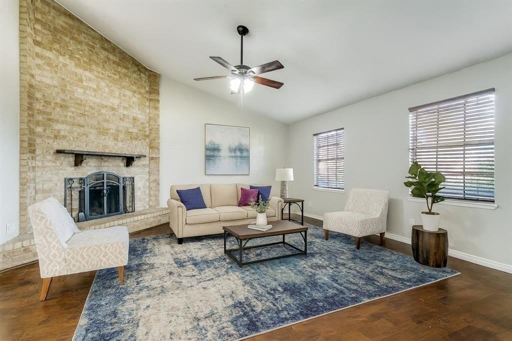 3929 Commonwealth Drive - Photo 2 of 26