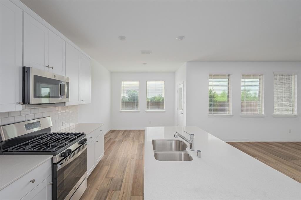 4025 Kaufman Court - Photo 6 of 16