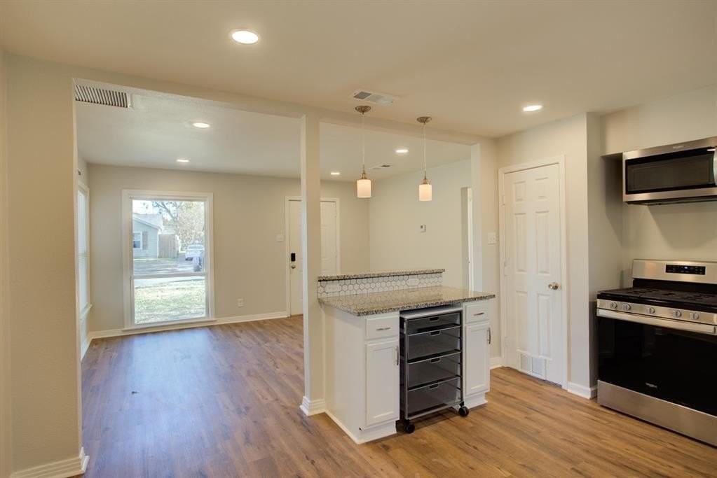 10421 Losa Drive - Photo 3 of 17