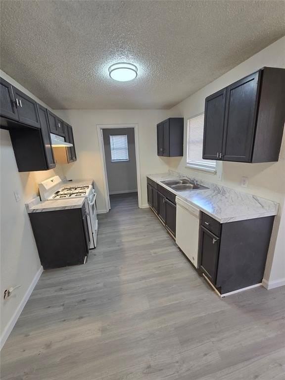 103 Mesa Moor Drive - Photo 3 of 11