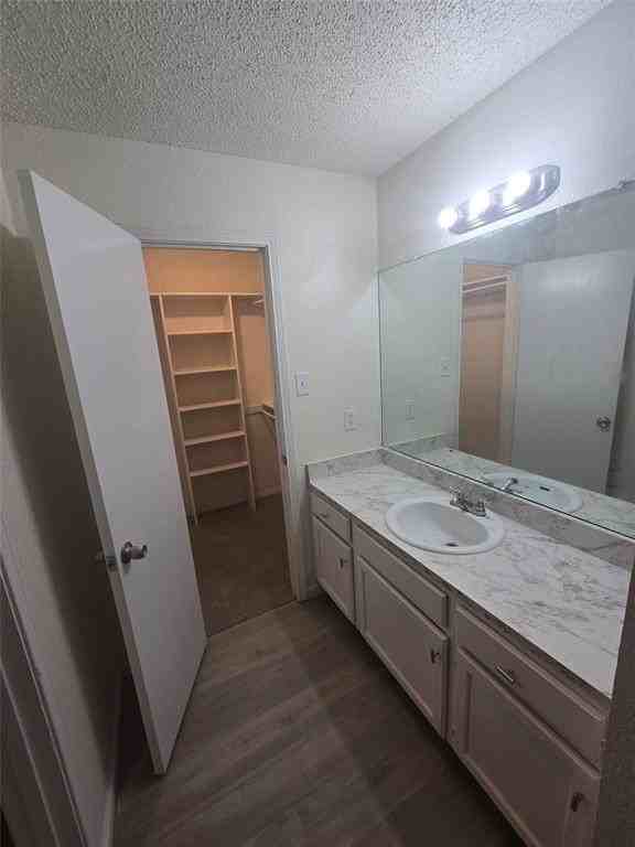 103 Mesa Moor Drive - Photo 5 of 11