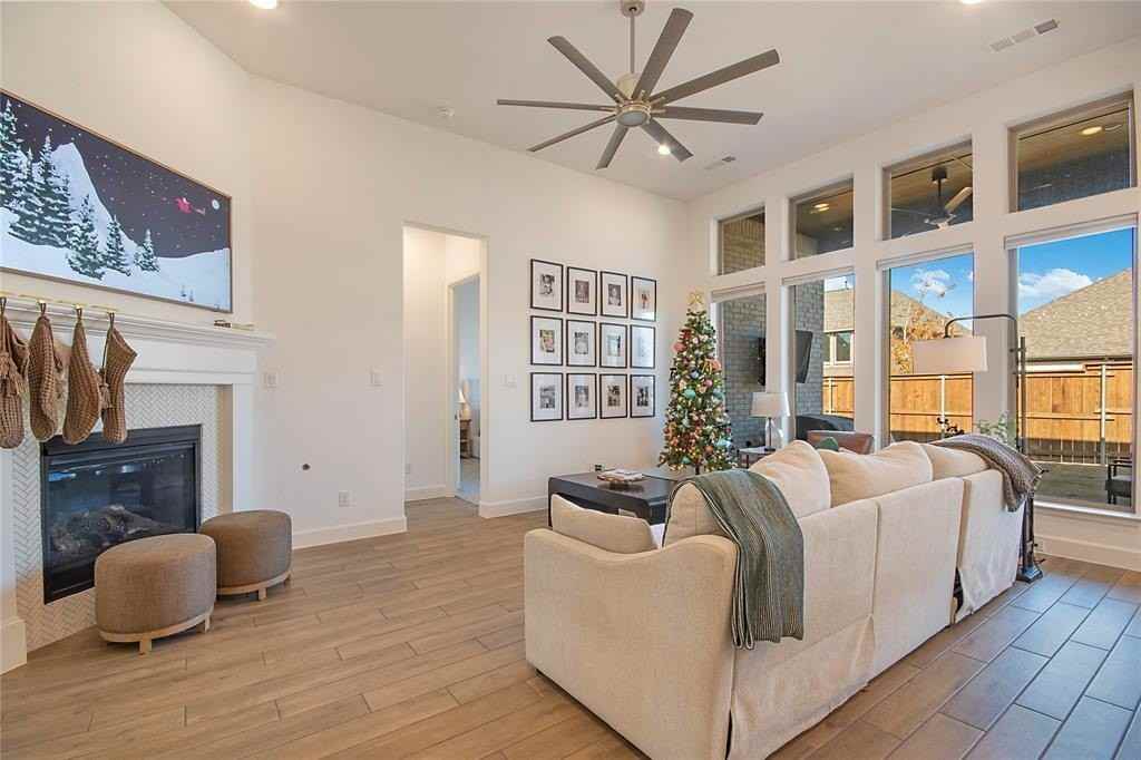 2554 Runhappy Ct - Photo 3 of 23