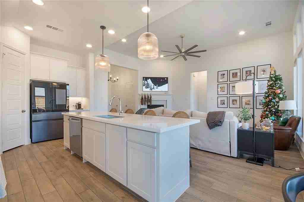 2554 Runhappy Ct - Photo 7 of 23