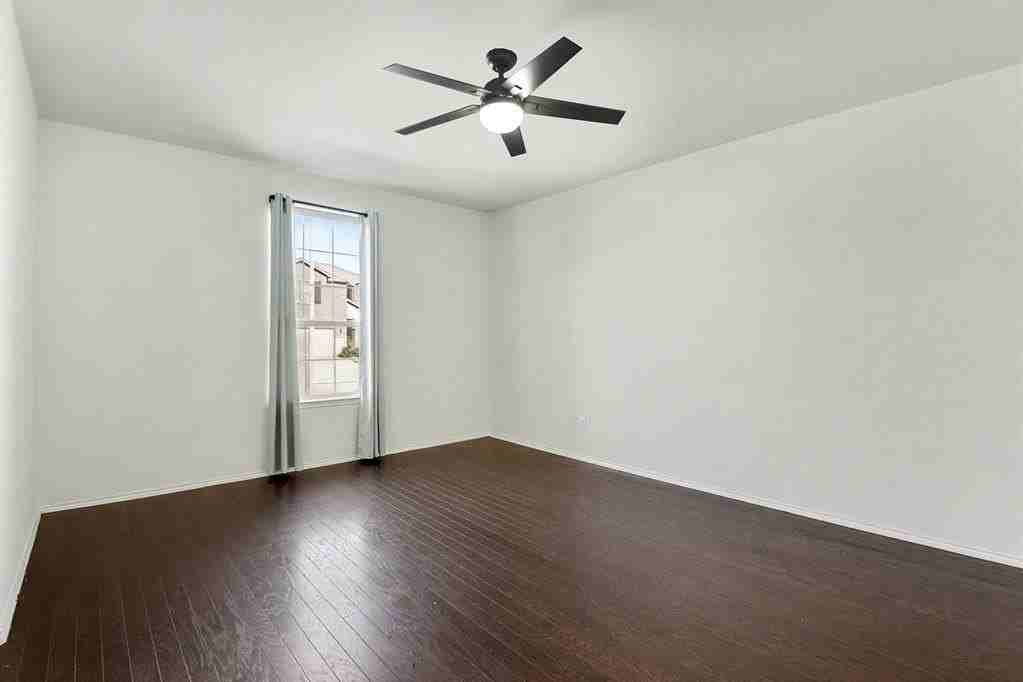 2360 Toposa Drive - Photo 4 of 25