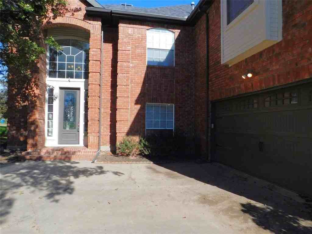 2765 Fernwood Drive - Photo 4 of 40