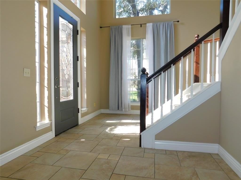 2765 Fernwood Drive - Photo 5 of 40