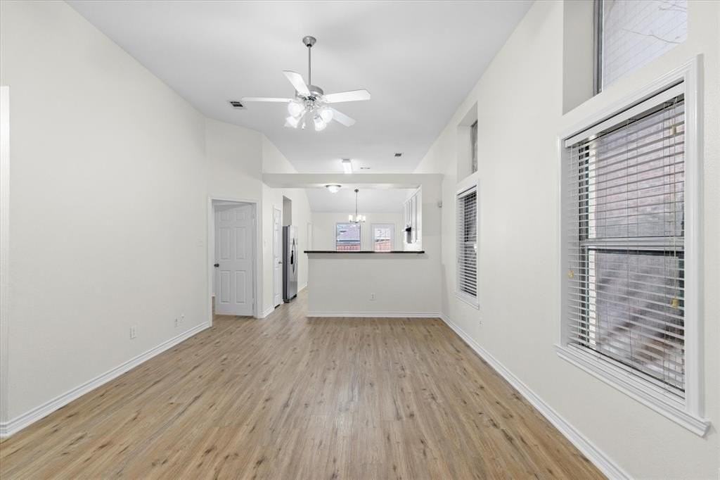 9013 Sundance Trail - Photo 3 of 31