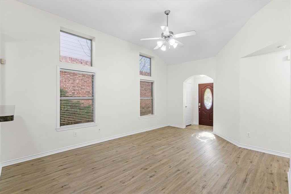 9013 Sundance Trail - Photo 6 of 31