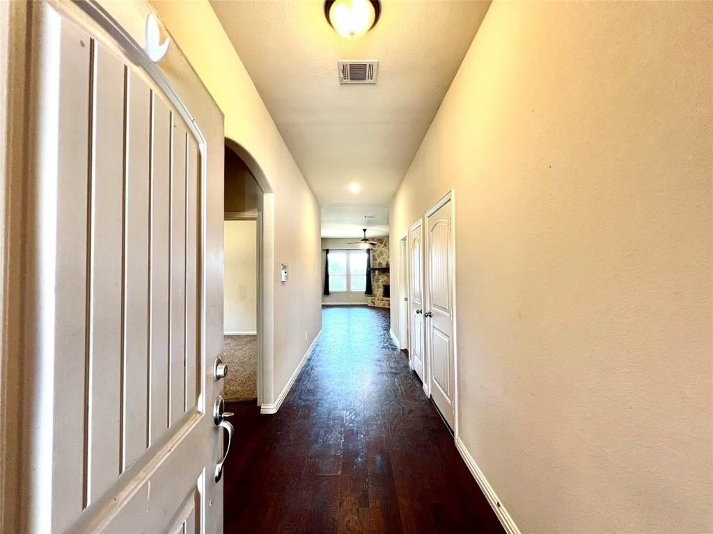 5201 Pinewood Dr - Photo 2 of 24