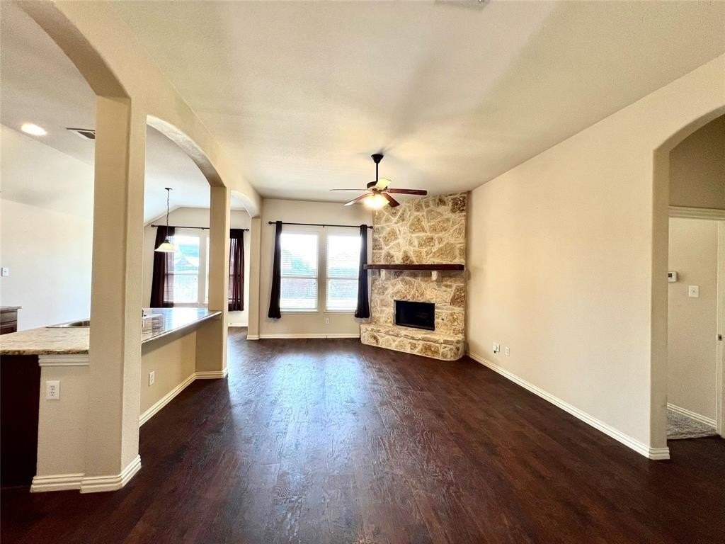 5201 Pinewood Dr - Photo 3 of 24