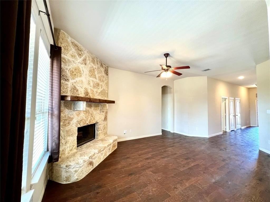 5201 Pinewood Dr - Photo 6 of 24