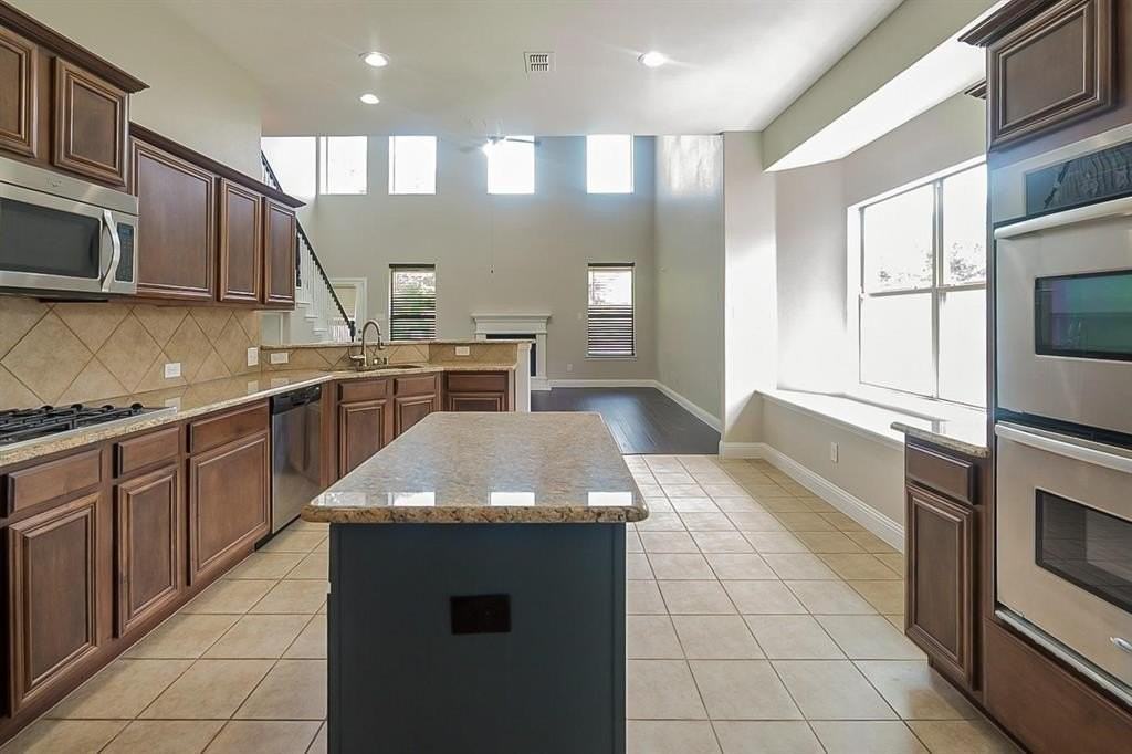 4433 Paula Ridge Court - Photo 5 of 24