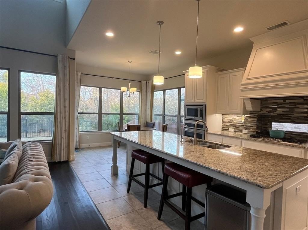 2405 Big Leaf Court - Photo 3 of 17