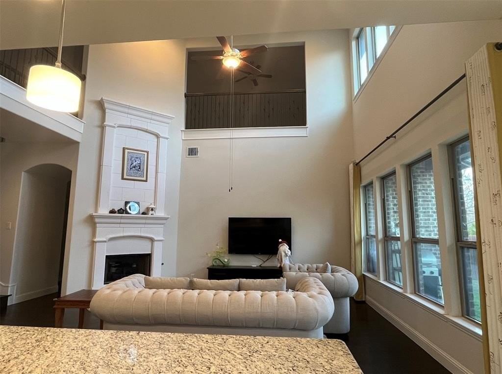 2405 Big Leaf Court - Photo 4 of 17