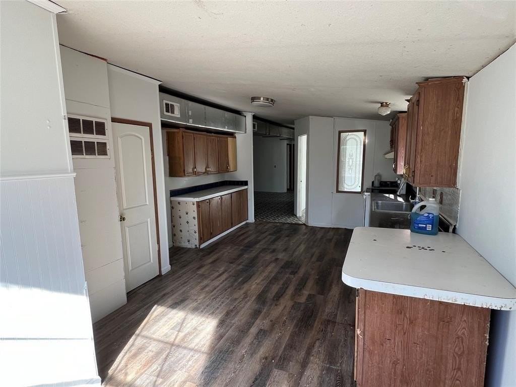 2056 County Road 947 - Photo 2 of 4