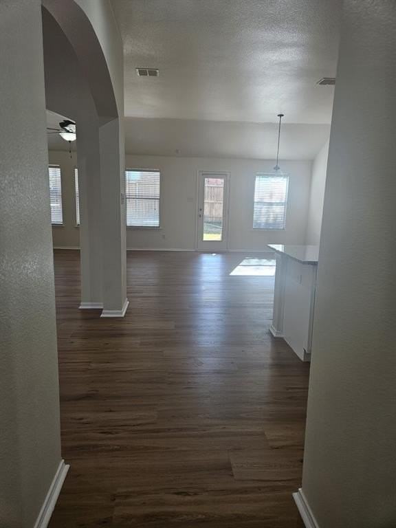 900 Crockett Drive - Photo 5 of 29