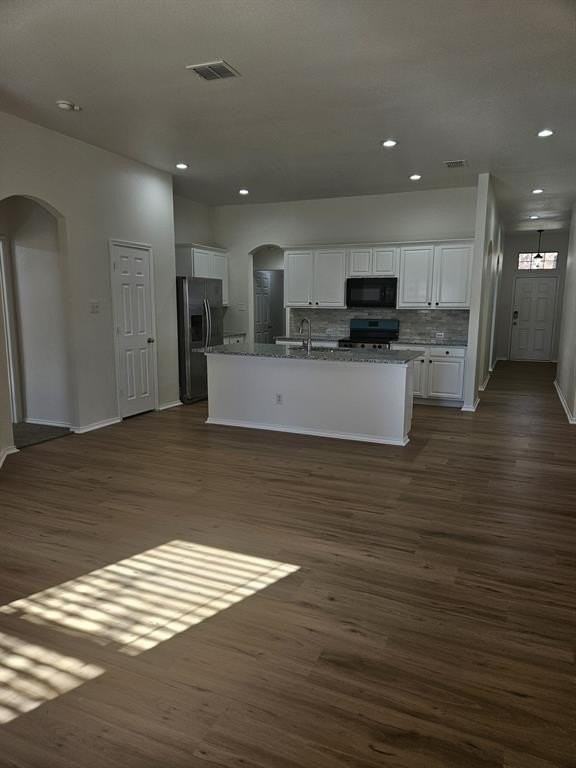 900 Crockett Drive - Photo 6 of 29