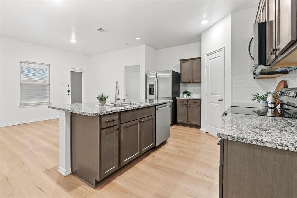 103 Gallant Fox Lane - Photo 6 of 21