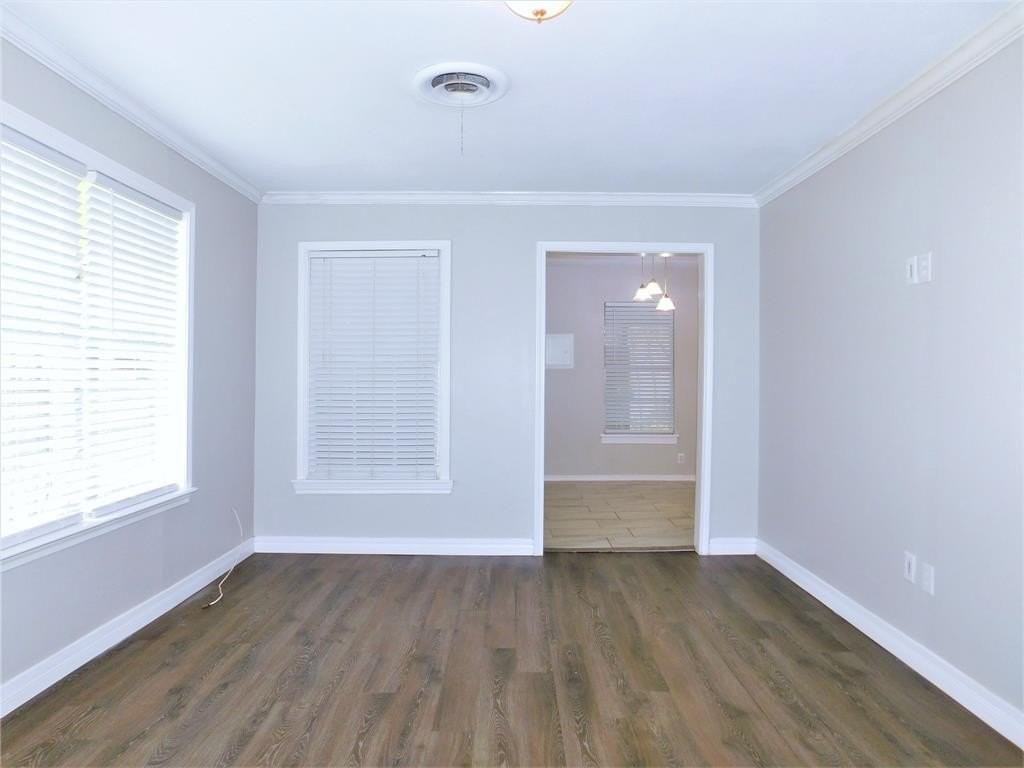 2412 N Carroll Blvd - Photo 5 of 28