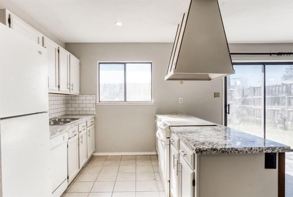 5656 Pearce St - Photo 6 of 23