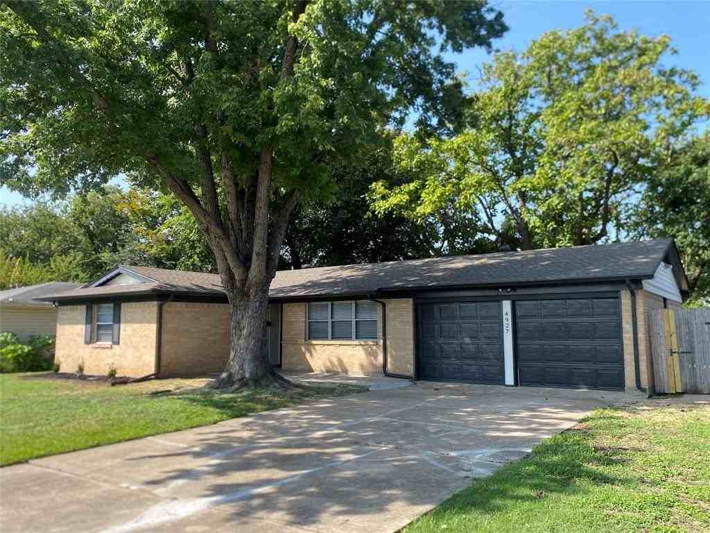 4927 Eastgate Cir - Photo 3 of 19