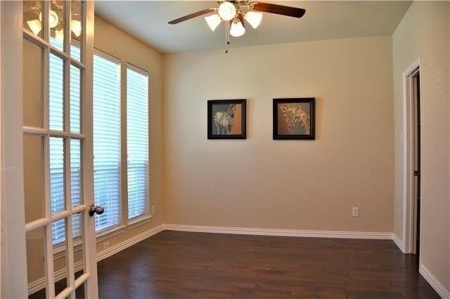 5809 Gracie Lane - Photo 3 of 36