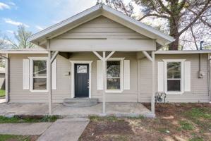 featured image of 2818 Oakdale St