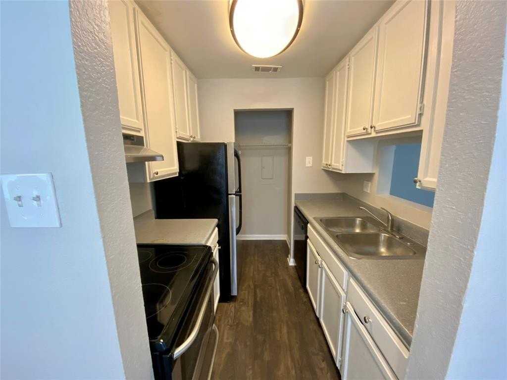 4502 Gaston Avenue #322 - Photo 7 of 17