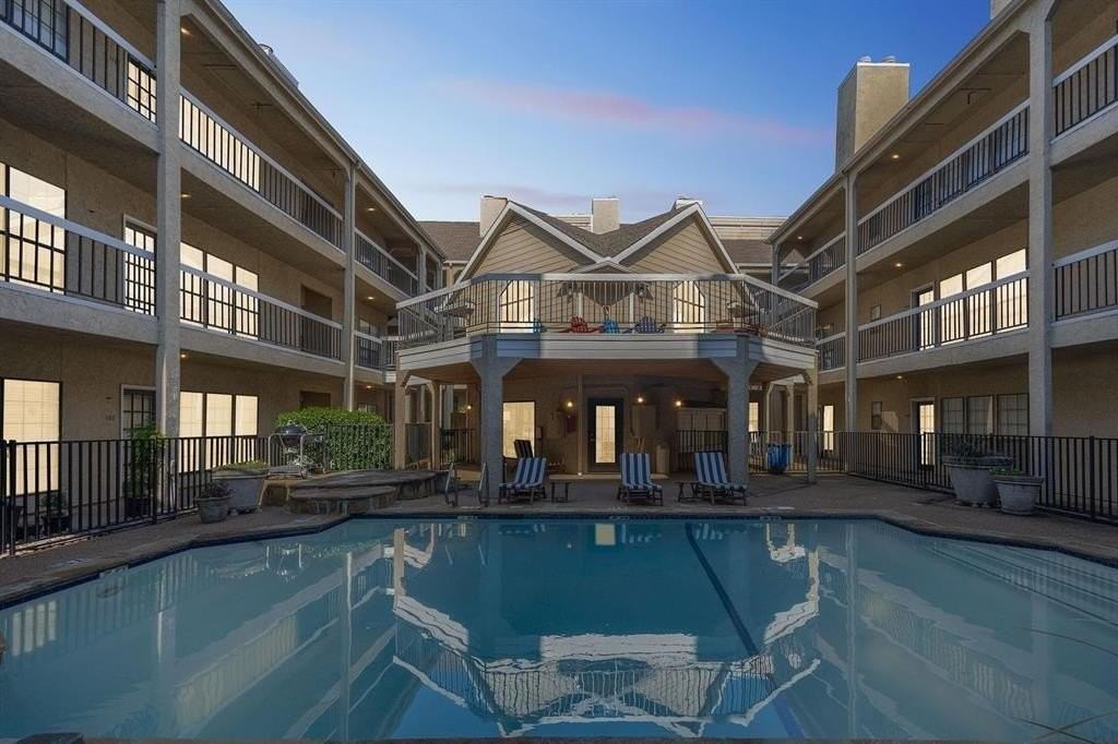 4800 West Lovers Lane #212