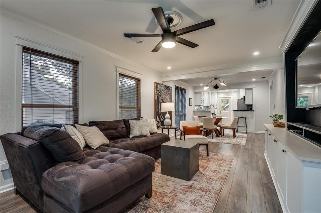 2827 Catherine Street - Photo 7 of 11