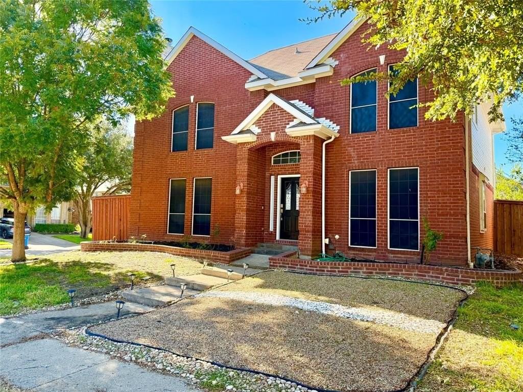 2301 Mapleleaf Lane - Photo 2 of 23