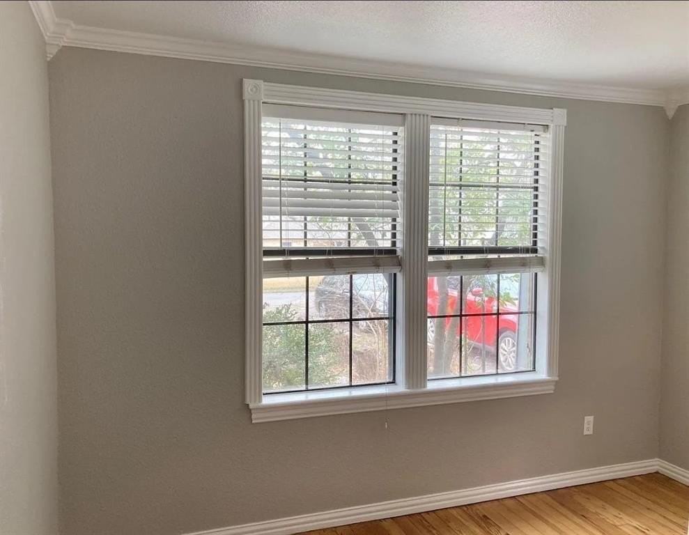 8619 Groveland Dr - Photo 4 of 18