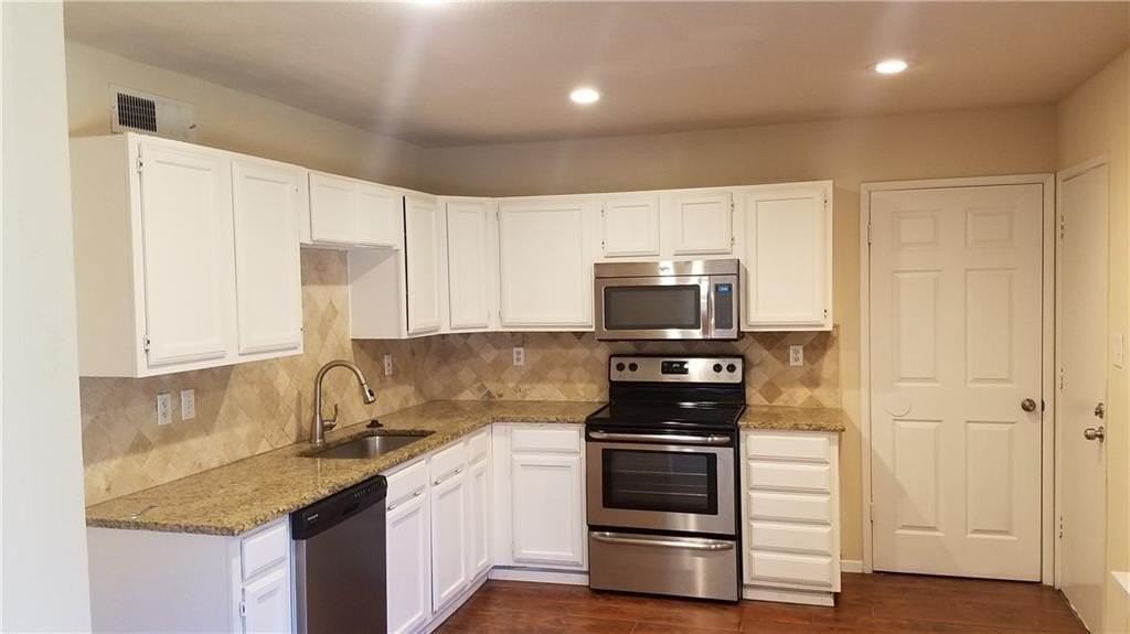 504 Scarlet Oak Street - Photo 4 of 8