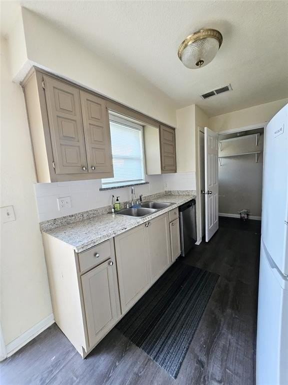 3908 William Street - Photo 6 of 18