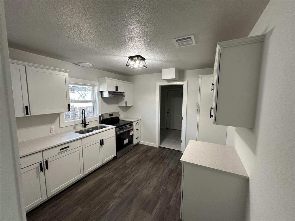 401 Walker Street - Photo 4 of 10