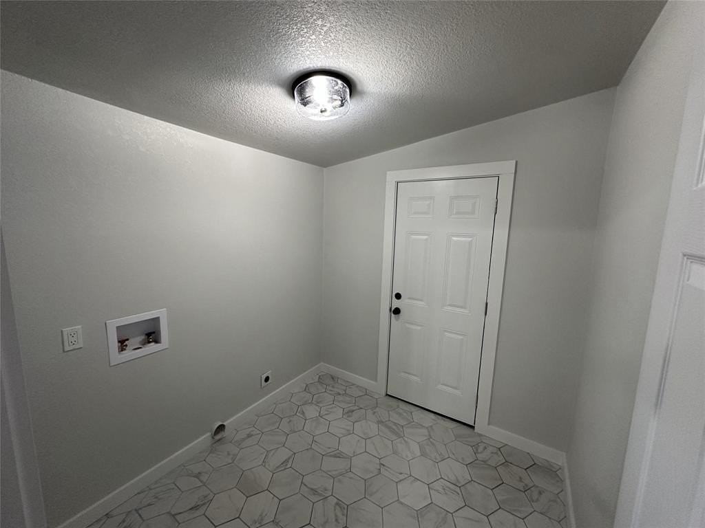 401 Walker Street - Photo 6 of 10