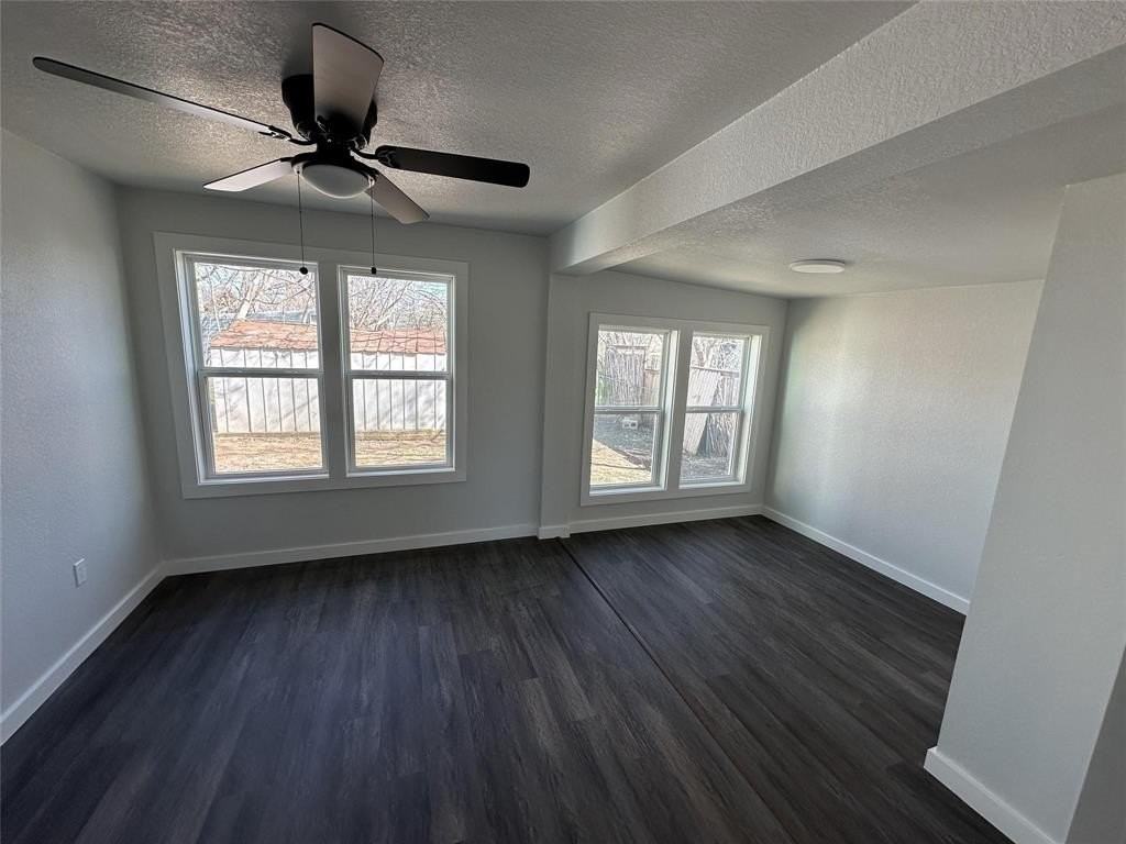 401 Walker Street - Photo 7 of 10