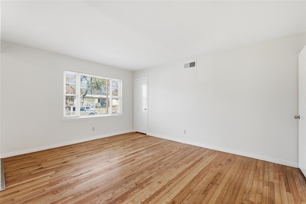 10830 Cotillion Drive - Photo 5 of 18