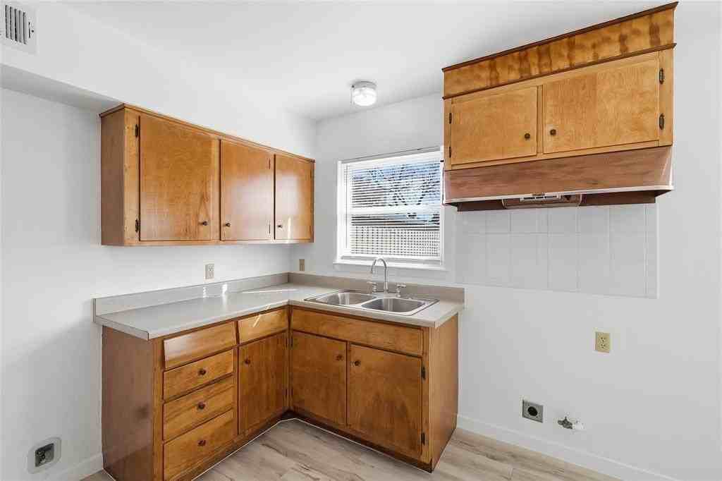 10830 Cotillion Drive - Photo 7 of 18