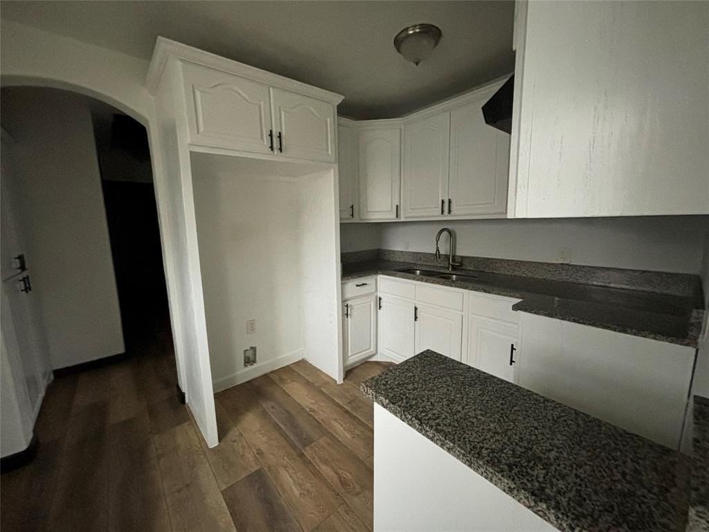 401 East Freeman Street - Photo 7 of 14