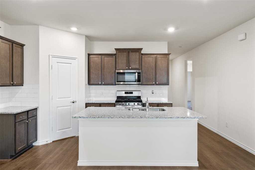 413 Auburn Forest Drive - Photo 4 of 27